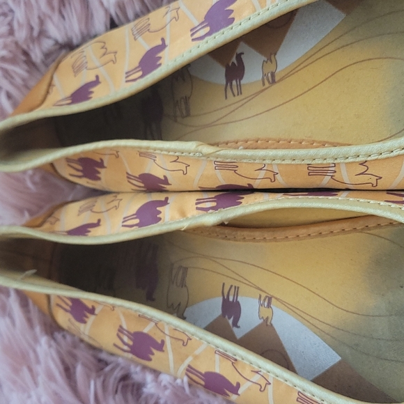Keds Elleanor Yellow Camel Flats (7.5) - Picture 6 of 11